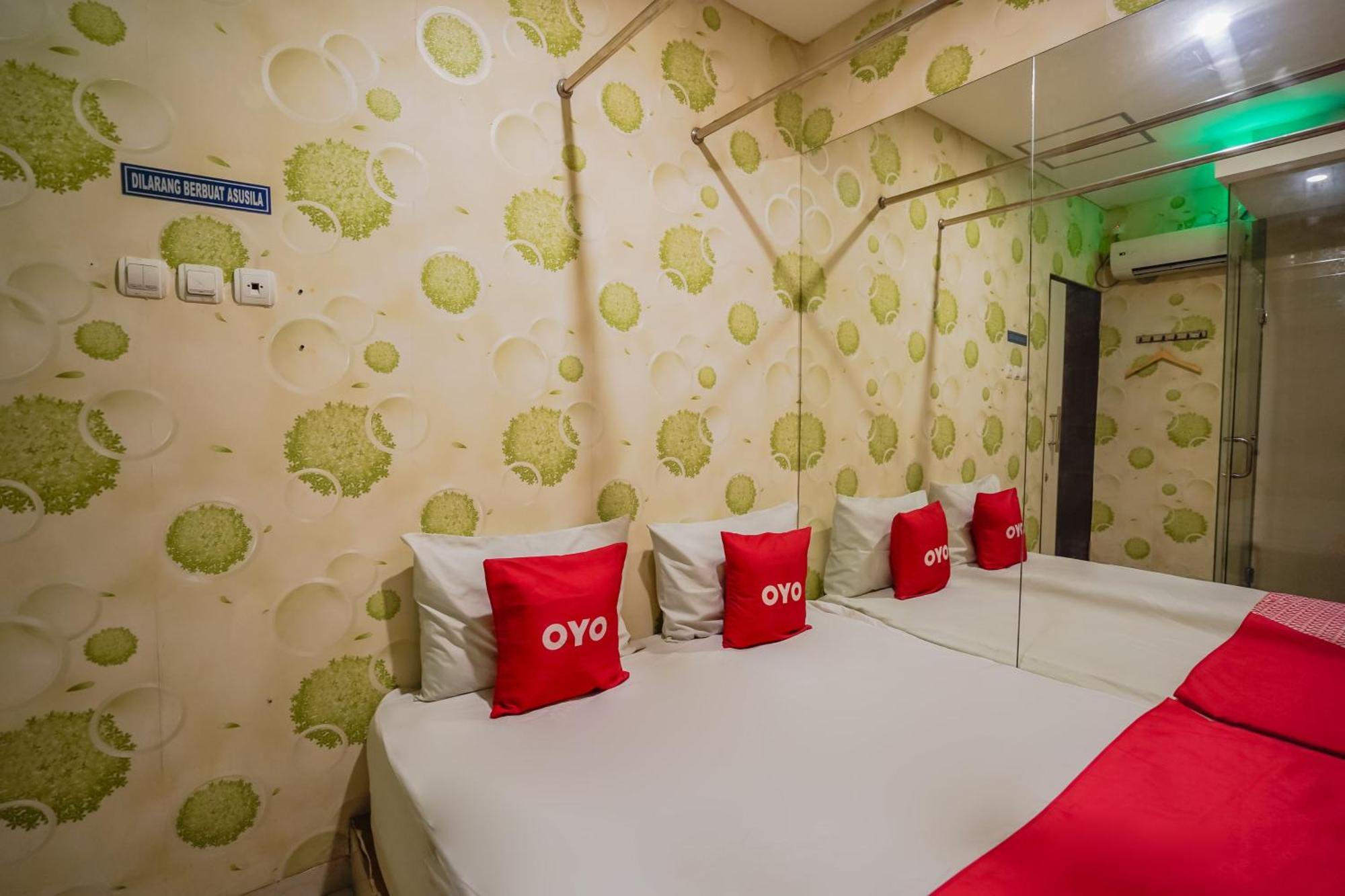 Super Oyo Capital O 92633 Spring Hotel Gubeng 泗水 外观 照片