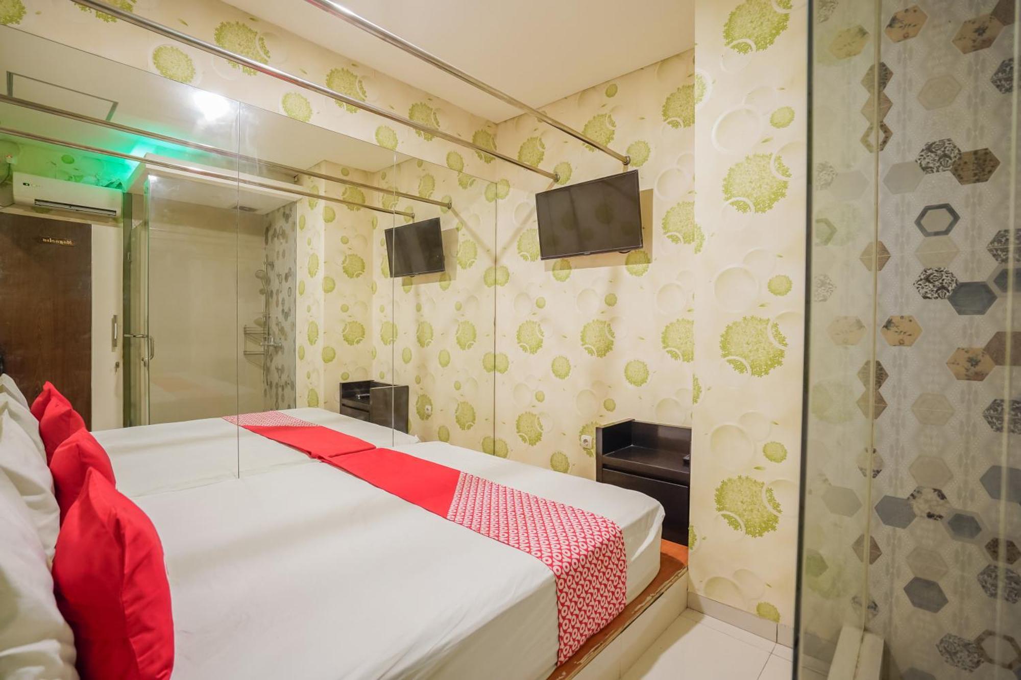 Super Oyo Capital O 92633 Spring Hotel Gubeng 泗水 外观 照片