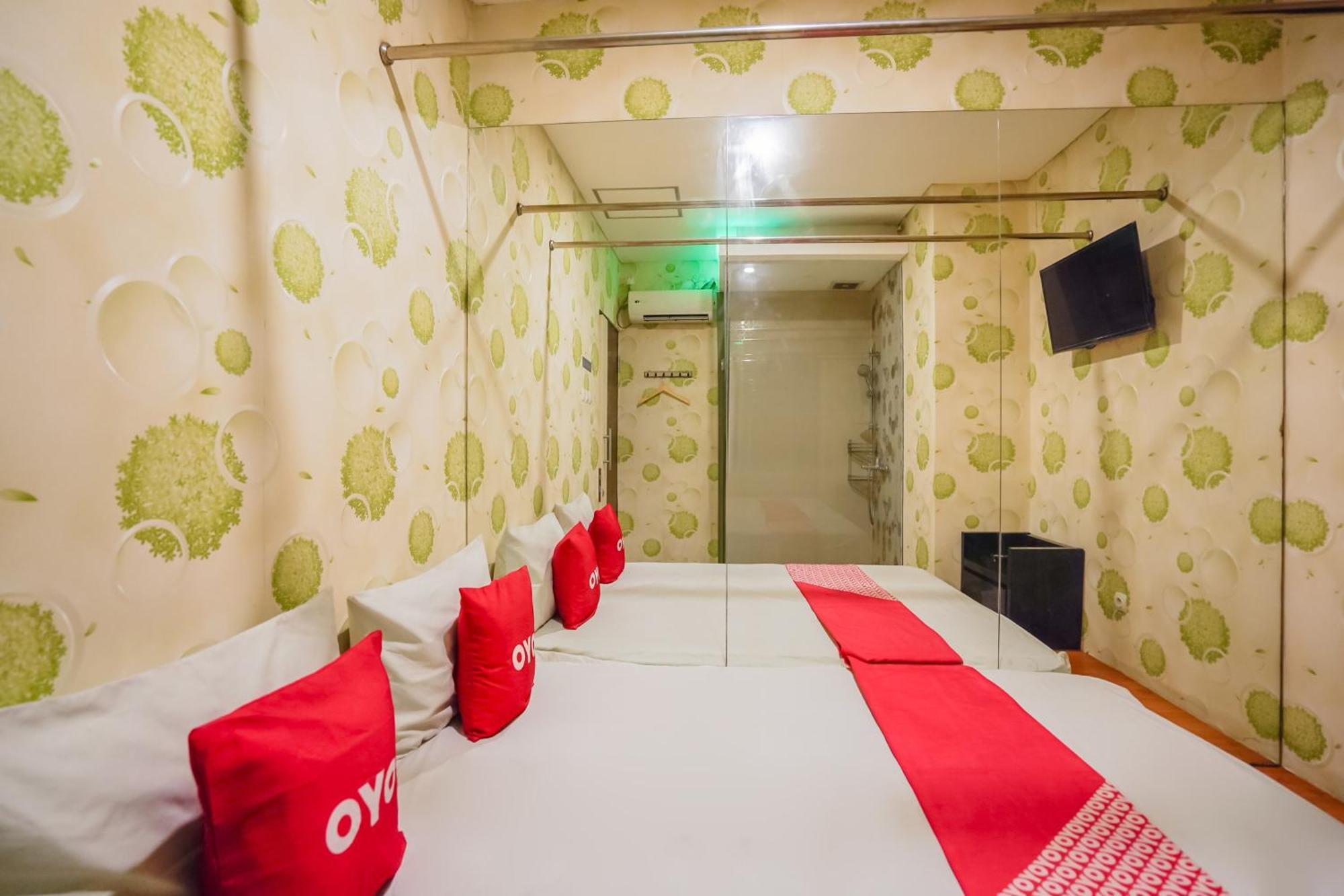 Super Oyo Capital O 92633 Spring Hotel Gubeng 泗水 外观 照片