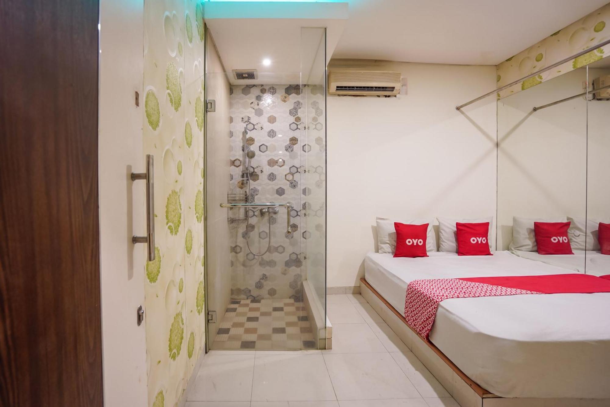 Super Oyo Capital O 92633 Spring Hotel Gubeng 泗水 外观 照片