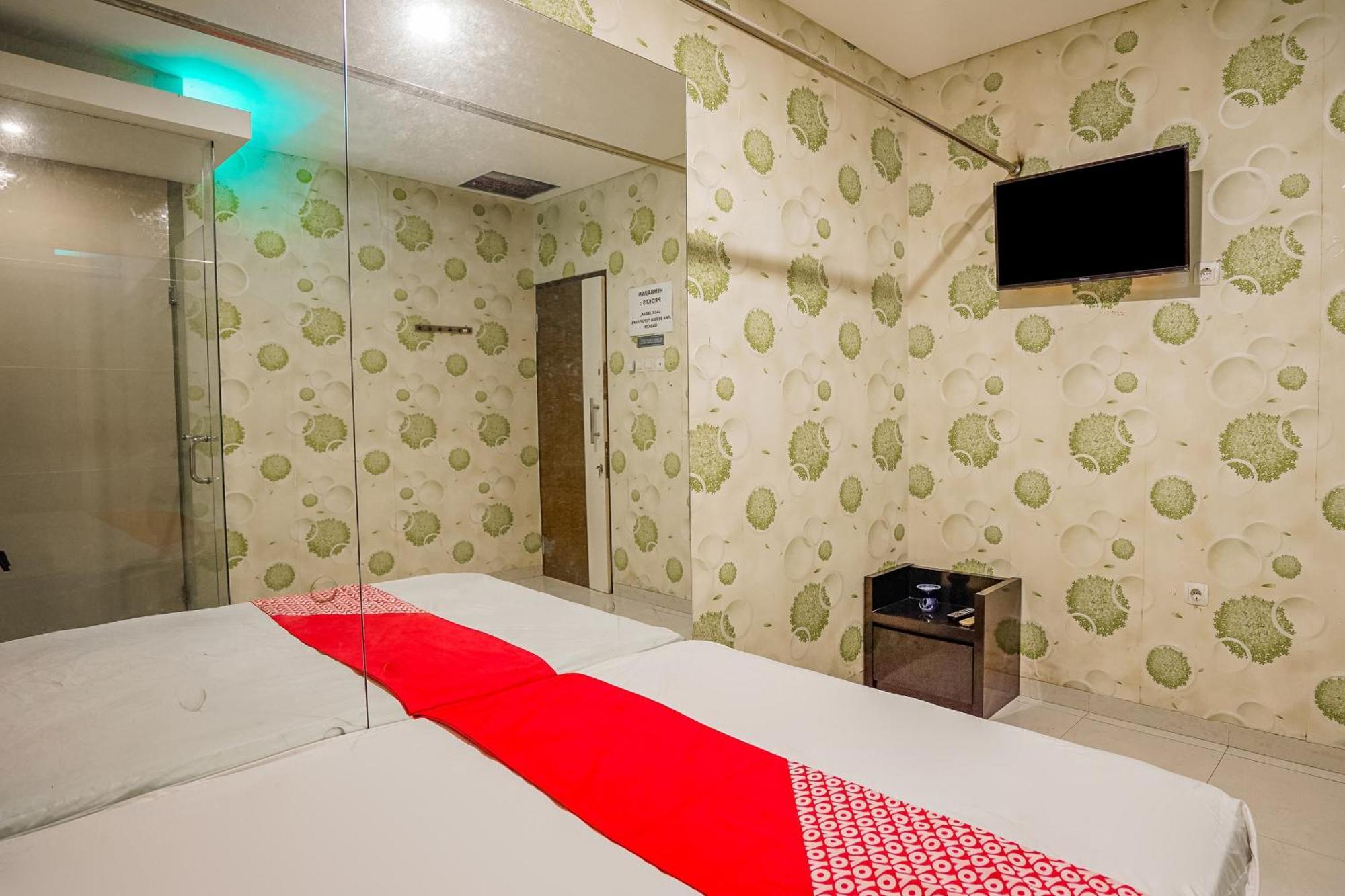 Super Oyo Capital O 92633 Spring Hotel Gubeng 泗水 外观 照片